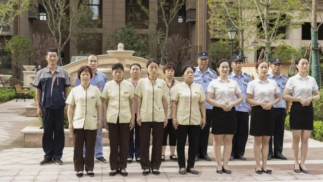 綠聯(lián)盟·鼎輝物業(yè)服務(wù)暖人心,熱心業(yè)主錦旗傳真情